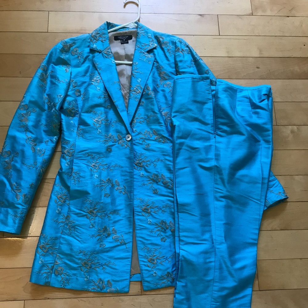 Karen Kane two piece 100% silk dressy jacket and slacks, size S